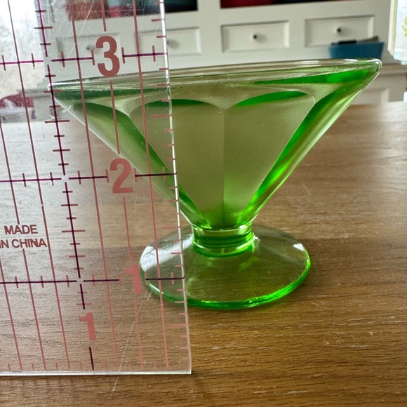 Vintage Federal Vaseline Uranium Glass Sherbet Dish - Picture 2 of 5